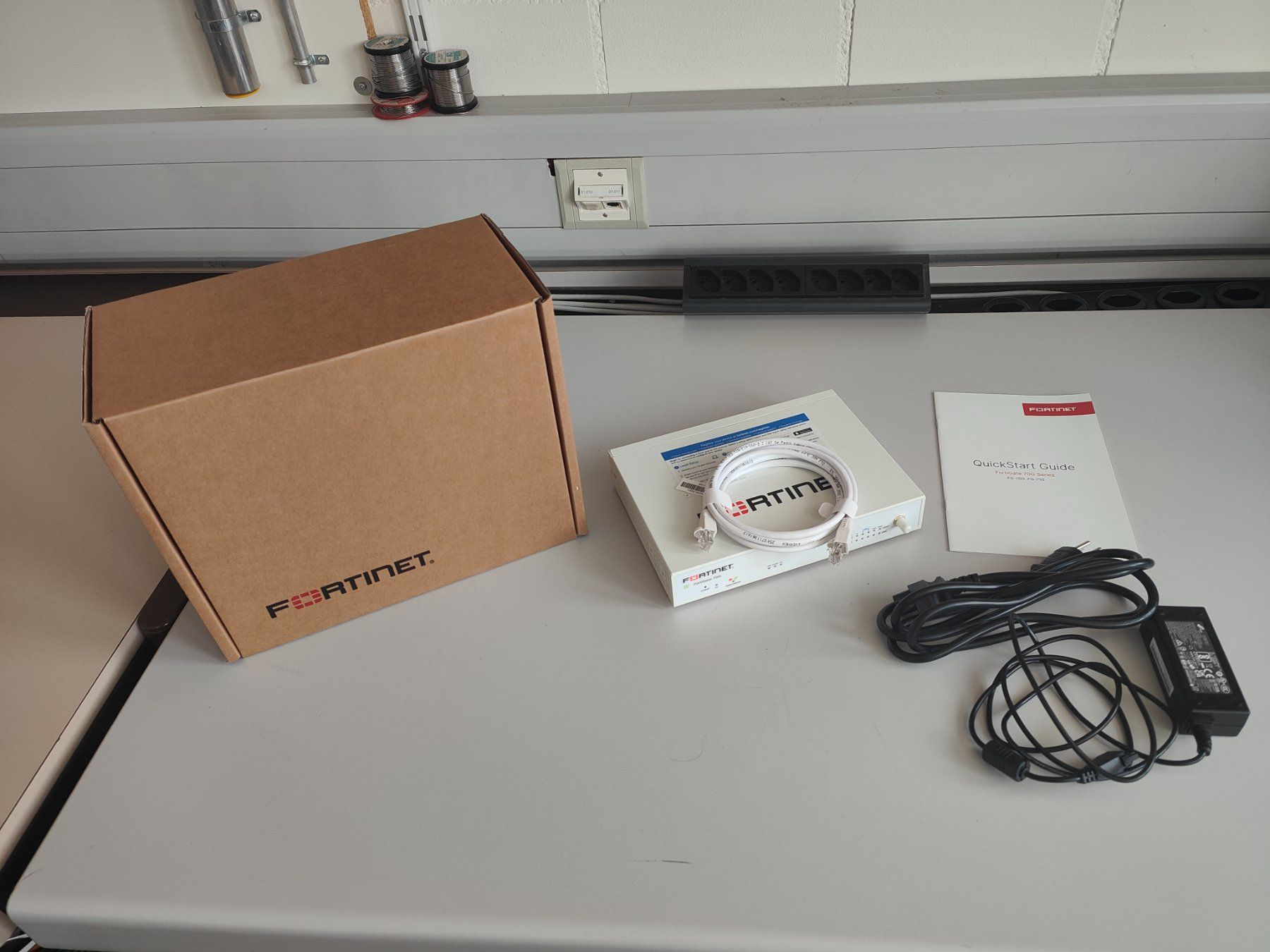 Fortinet Firewall: Fortinet FortiGate 70G – Usato da Münsingen venduto da ikbarni