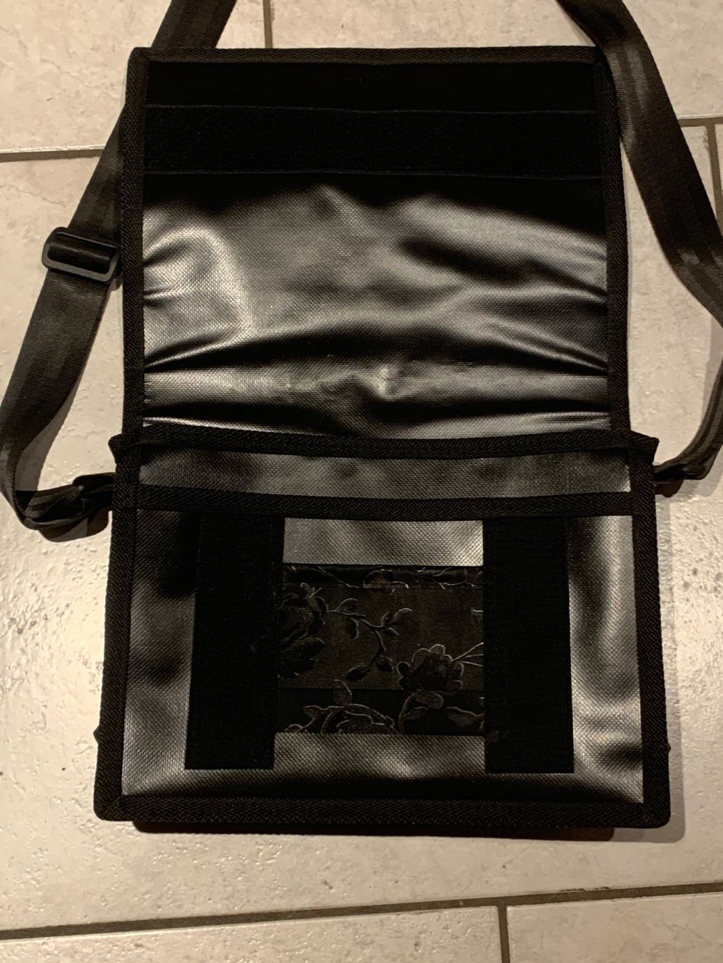 Borse da donna: Handtasche (neu) – Nuovo (secondo la descrizione) da Lengnau AG venduto da Tomi33 2