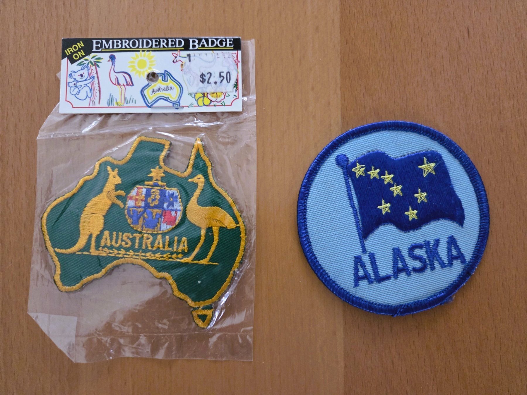 Placchette & Badge: AUSTRALIEN + ALASKA - ABZEICHEN / BADGE – Nuovo (secondo la descrizione) da Brüttisellen venduto da Nighttrain