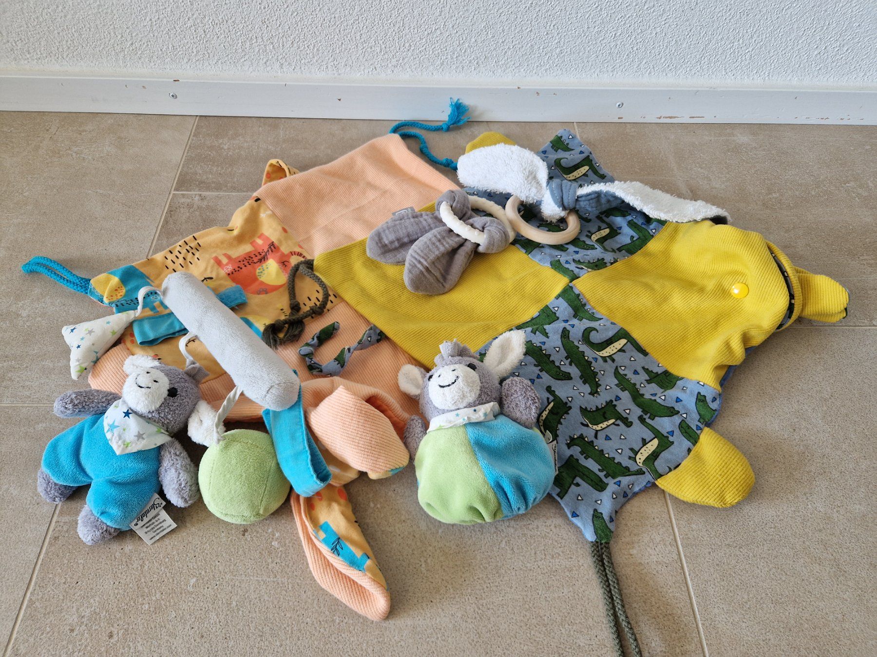 Giocattoli: Babyspielsachen zu Kuscheln - Zwillingsedition – Usato da Zell LU venduto da CodeRebellion