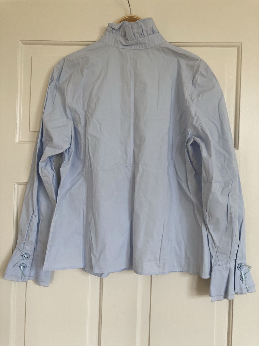 Camicette: Bluse Damen hellblau Grösse L/XL mit Rüschen – Usato da Zürich venduto da Maki333 2