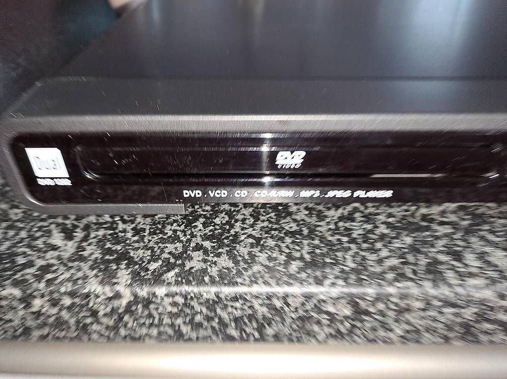 Tous les DVDs: Lecteur DVD – D'occasion à Payerne par dur_6vmz 1