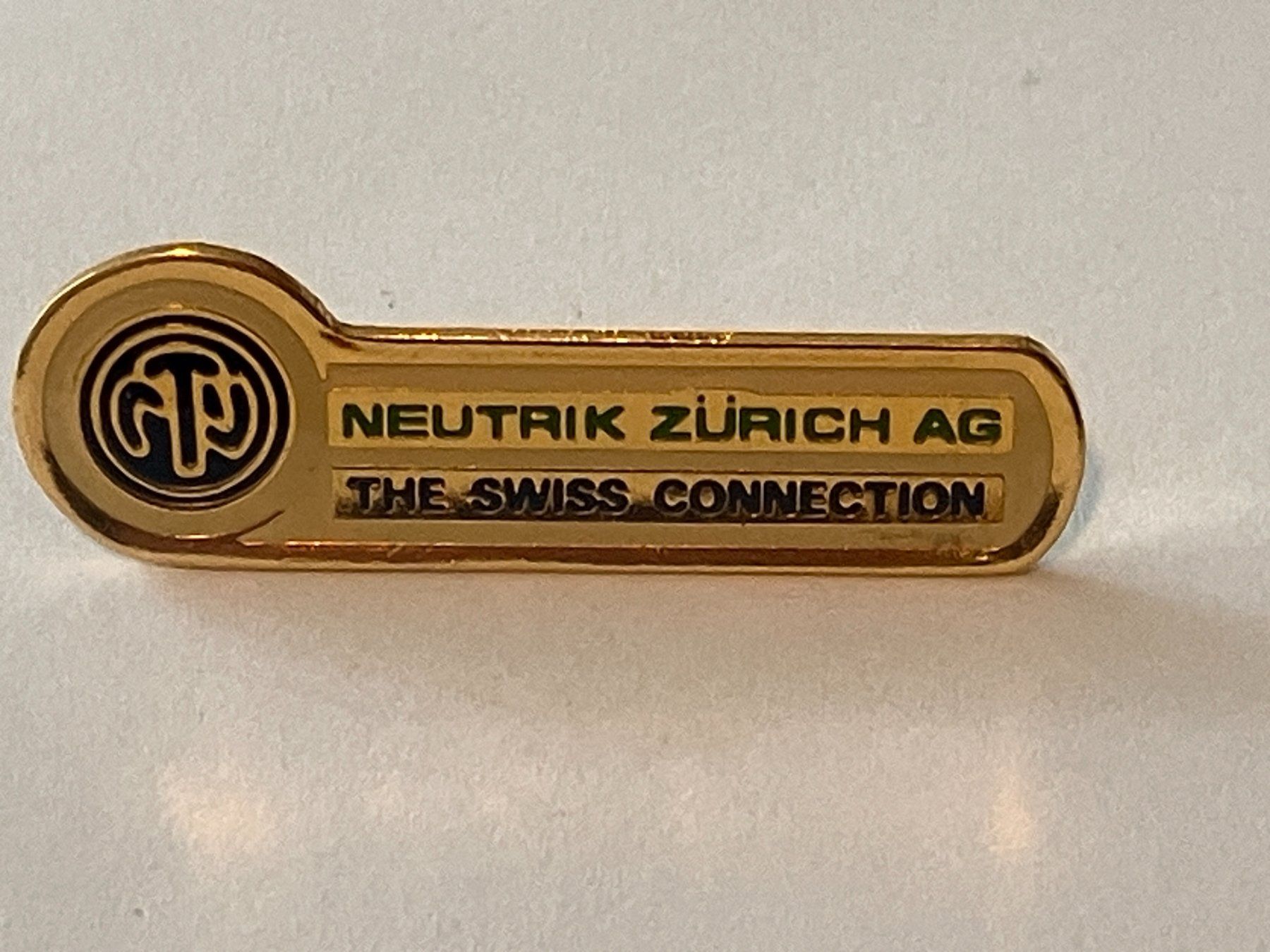 Plaquettes & Badges: 1 Pin Neutrik Zürich AG – D'occasion à Basel par djwwpp