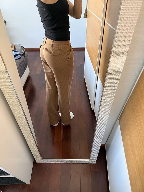 Pantaloni: Braun gestreifte Stoffhose – Usato da Birsfelden venduto da jes_5r8c 1