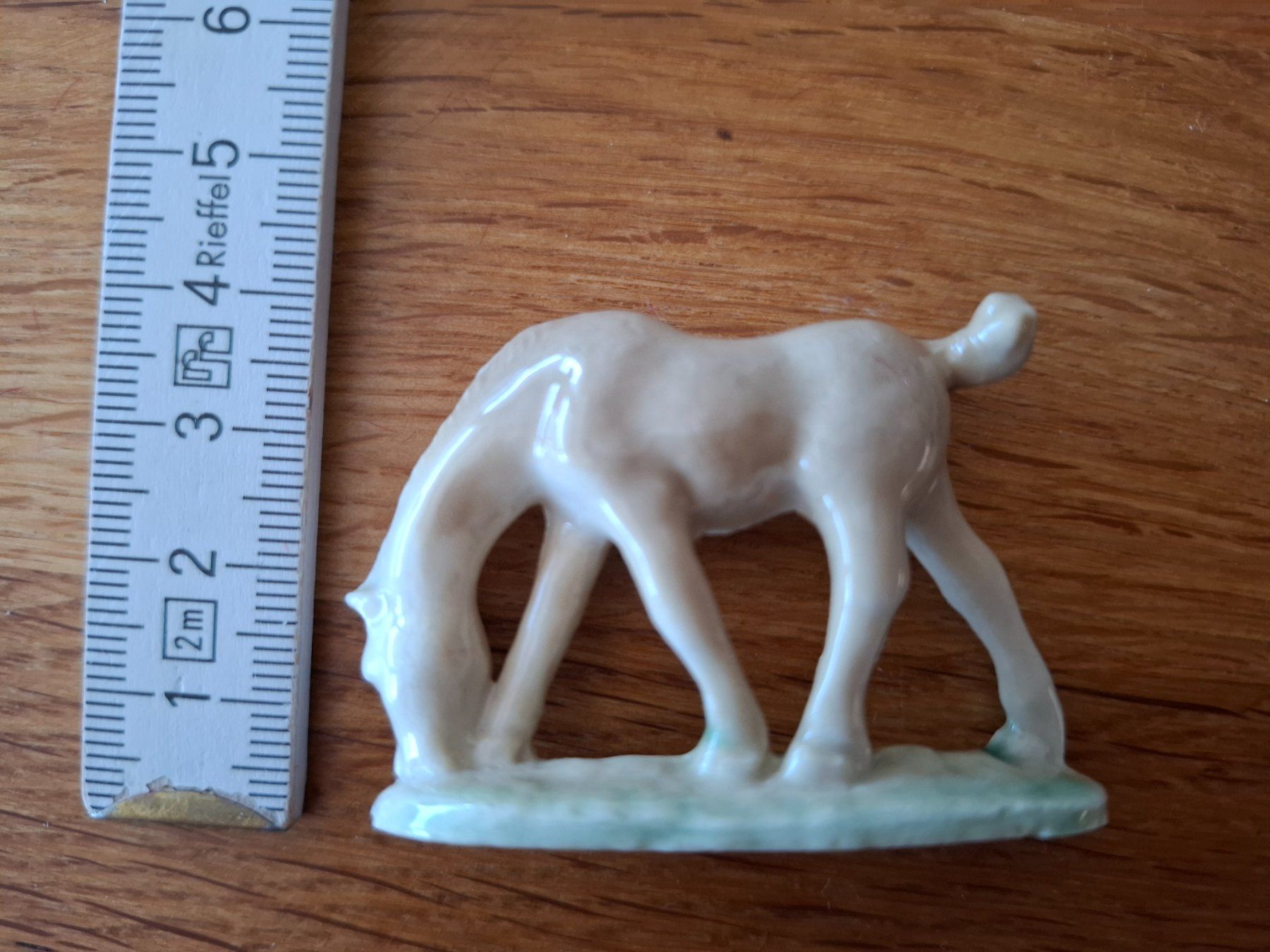 Figurines: Kleines antikes  Nippfigürchen Pferd – D'occasion à Zürich par Loubol