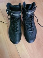 Motorradschuhe