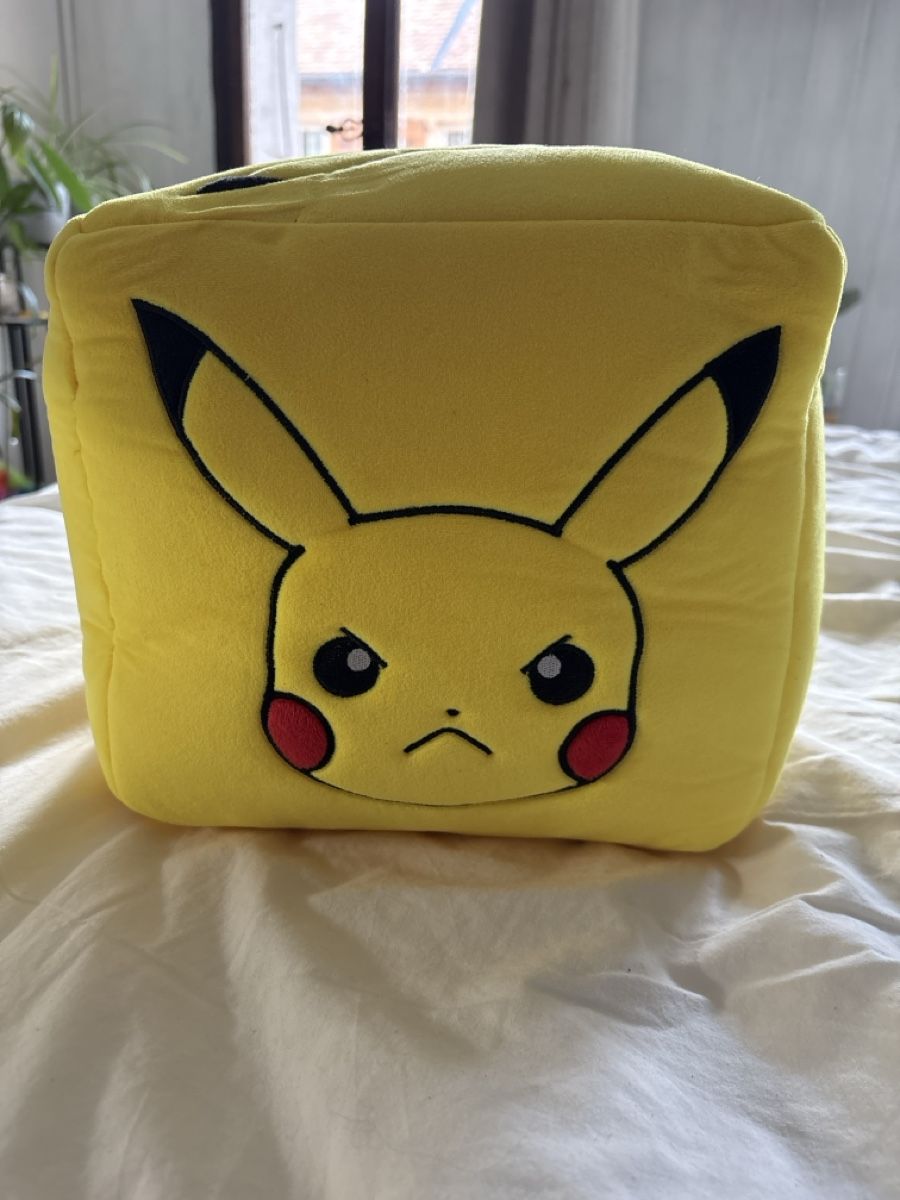 Kissen: Coussin cube Pokémon Pikachu – Neu (gemäss Beschreibung) aus Villeneuve VD von Edi_h 2
