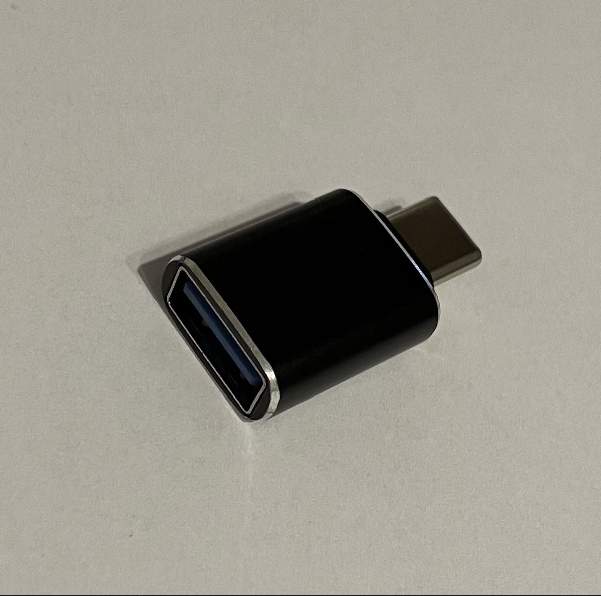 Laufwerke & Adapter: USB Adapter USB C m - USB A w / 5 Gbps – Neu und originalverpackt aus lyssach von Fisch40