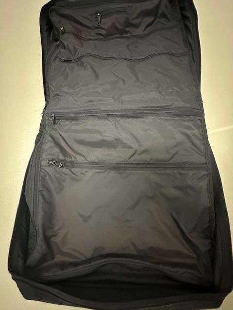 Tumi Borse: Tumi Kleidersack – Usato da Altendorf venduto da Eisenmaennchen 4