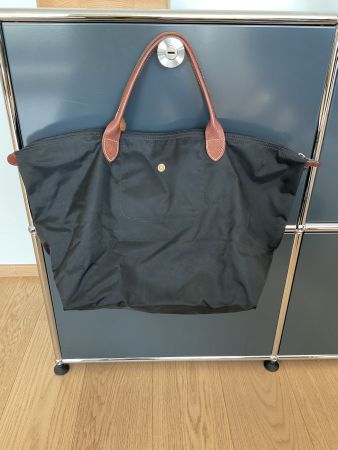 Longchamp Le Pliage M kurz in schwarz