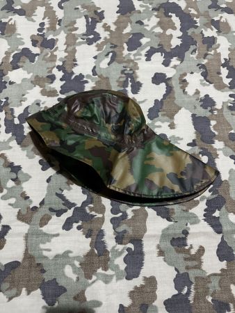 Schweizer Armee Regenhut Tarnmuster M - Neu