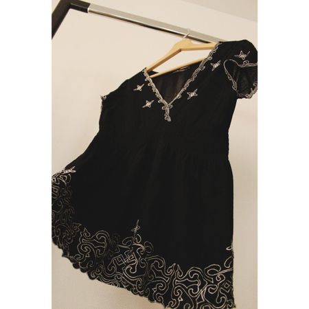 Sommershirt / Top mit Stickerei