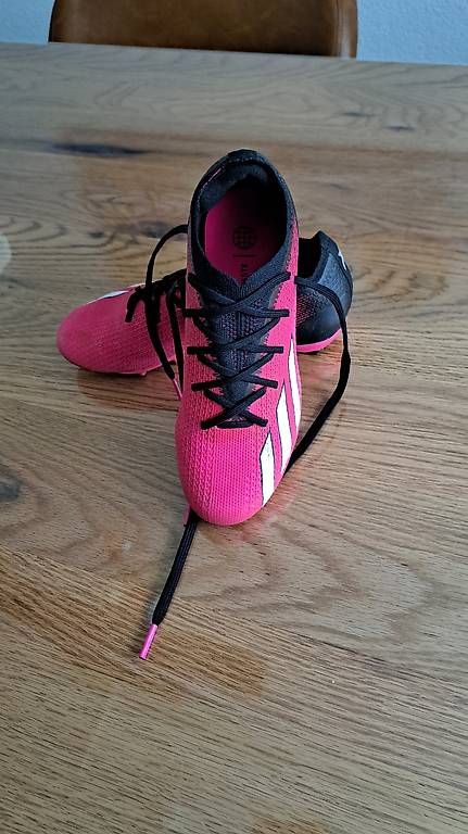 Scarpe da uomo: Fussballschuhe Grösse 35 – Usato da Neftenbach venduto da sam_jbb5 3