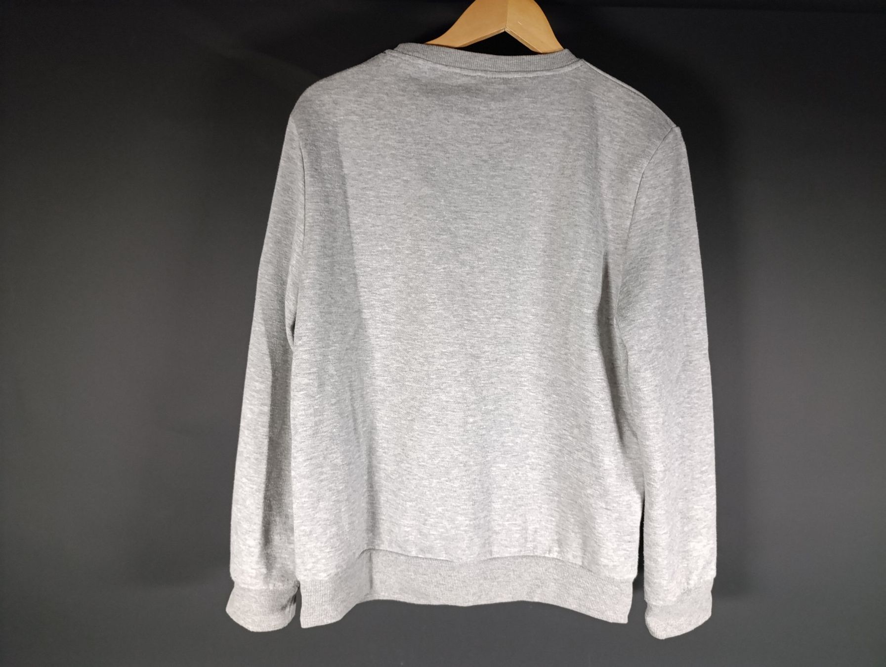 Primark Maglioni & Felpe: ALUMI Pull Hogwarts gris taille M – Usato da Thielle venduto da Plusvalue_Neuchatel 1