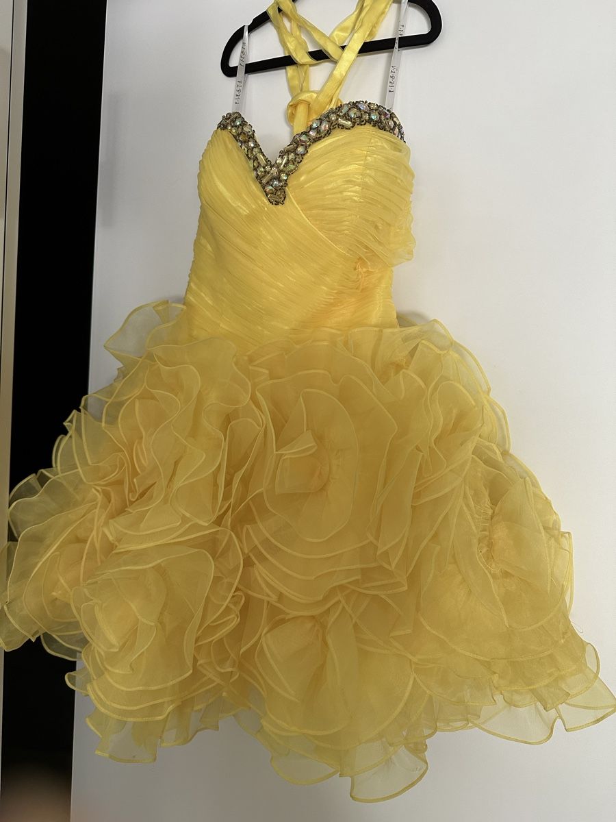 Vestiti: Gelbes Ballkleid – Usato da Rudolfstetten venduto da Jenna.Bananna