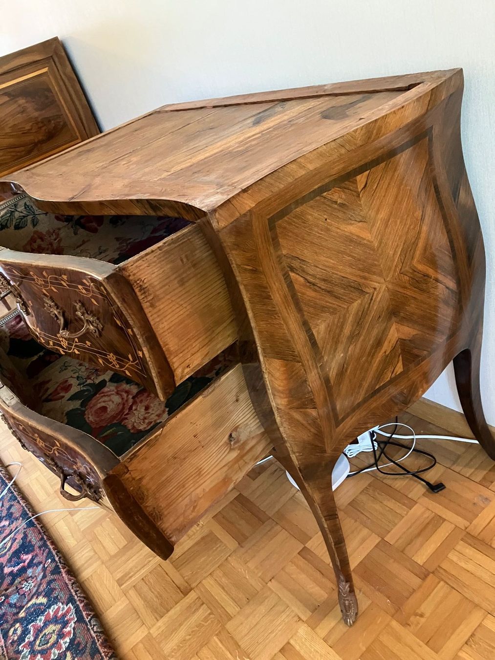 Cassettiere: Antike Barock-Kommode im Louis-XV-Stil – Usato da Bern venduto da schoenisache 7