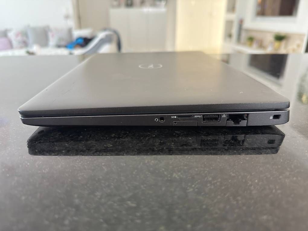 Notebook: Dell Latitude 5300 – Usato da Neuhausen am Rheinfall venduto da aleksandar.venco 2
