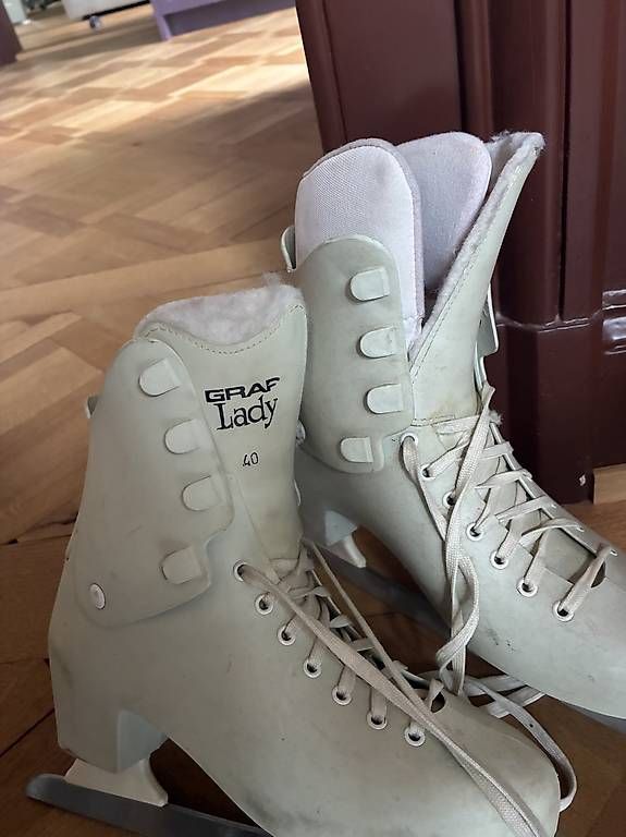 Patins à glace: Schlittschuhe Gr. 40 – D'occasion à Winterthur par maria0 1