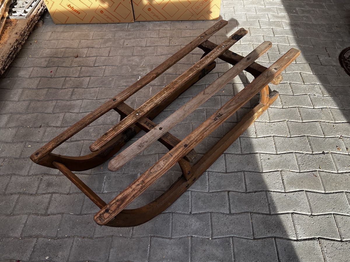 Schlitteln: Decko Holzschlitten – Gebraucht aus Wil SG von Nabron