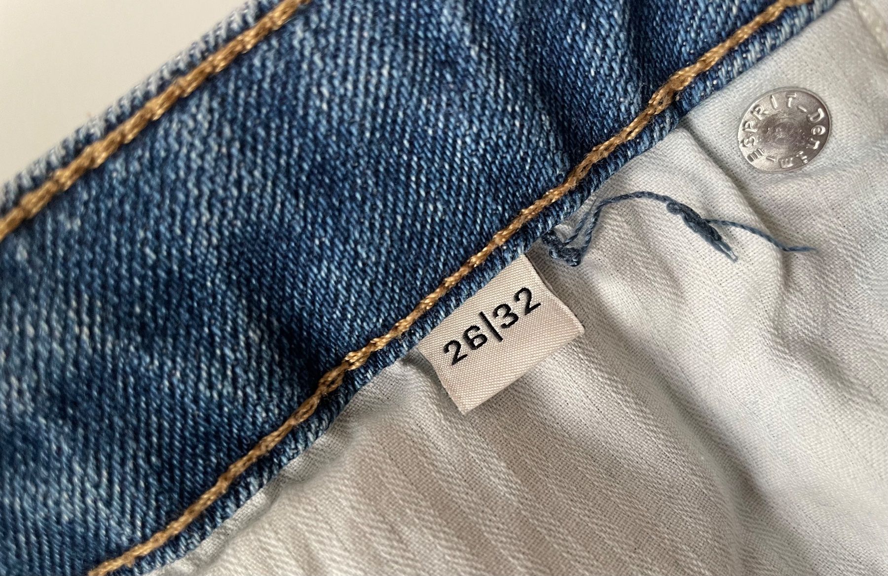 Esprit Jeans: Esprit Jeans Gr. 26/32, hellblau, Mädchen/Damen - Bootcut!! – Gebraucht aus Winterthur von crave 2
