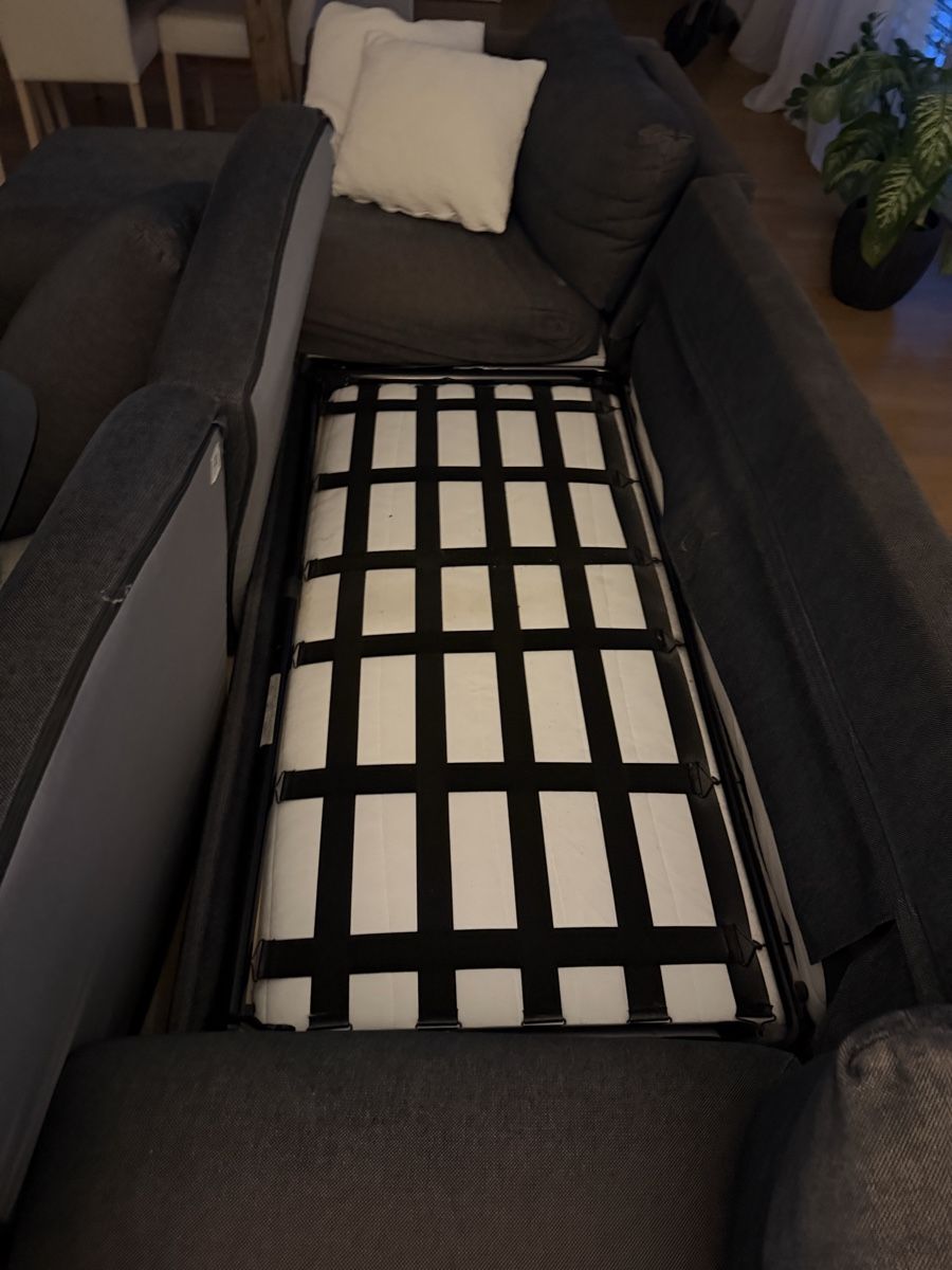 Sofas: Super Comfortable Large Sofa with Pull-Out Sofa Bed – D'occasion à Zürich par hdi_k2jw 7