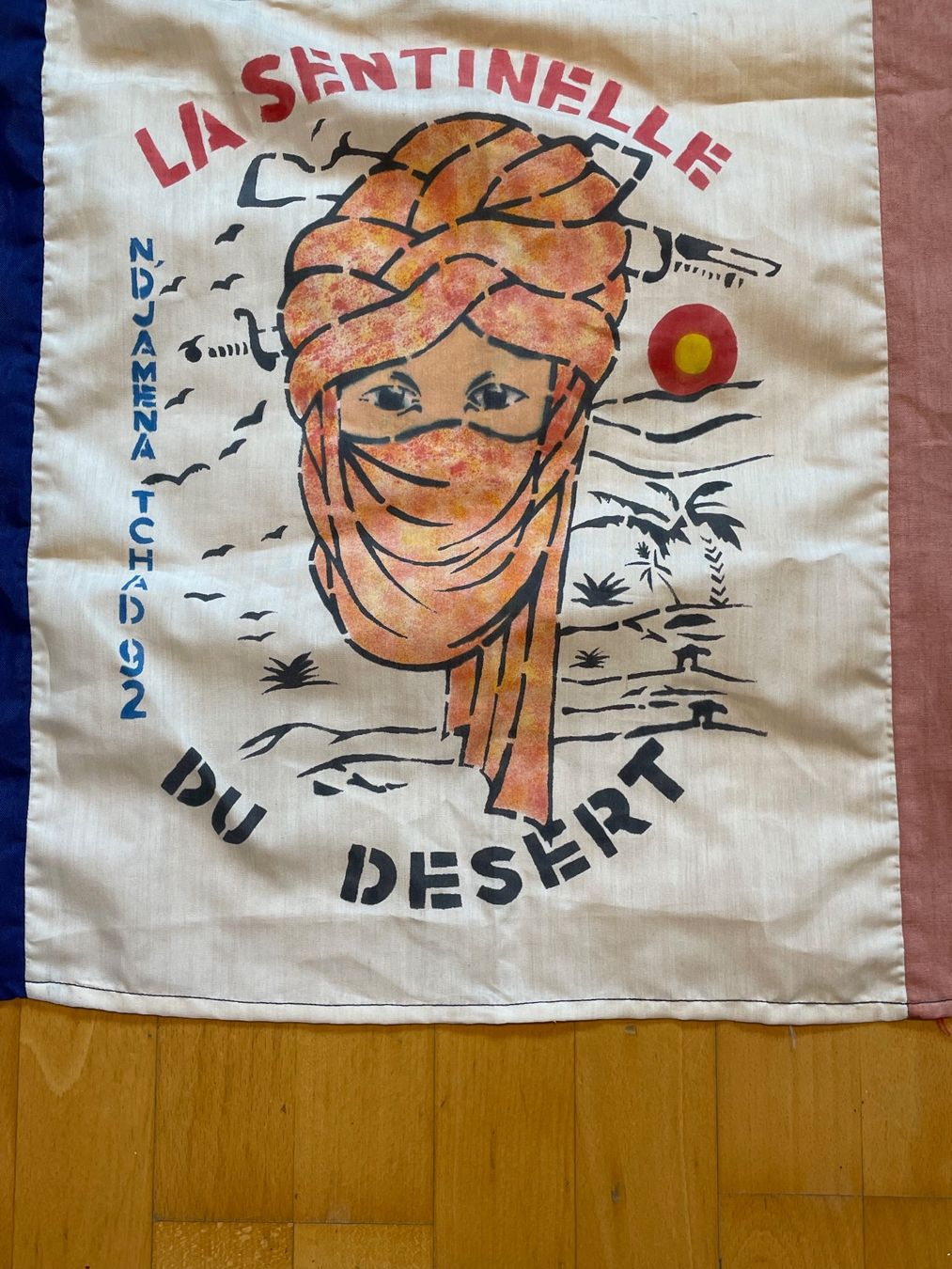 Bandiere: French Flag Légion étrangère Army Tchad Sentinelle Désert – Usato da Zürich venduto da le_souk 1