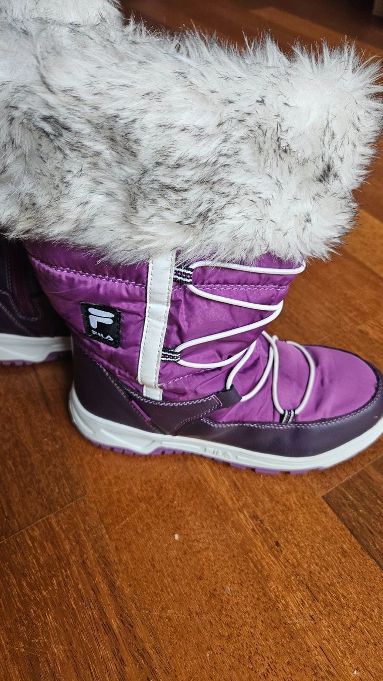 Scarpe per ragazzi: Botes neige taille 34 – Usato da Cortaillod venduto da MarcoNeuch 1