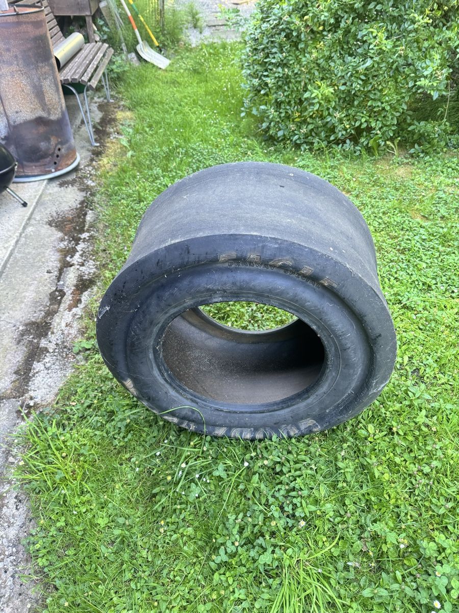 Alle Dekorationen: Dragster Reifen zur Deko – Gebraucht aus muolen von Panhead50 1