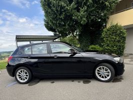 BMW 114i, Schwarz