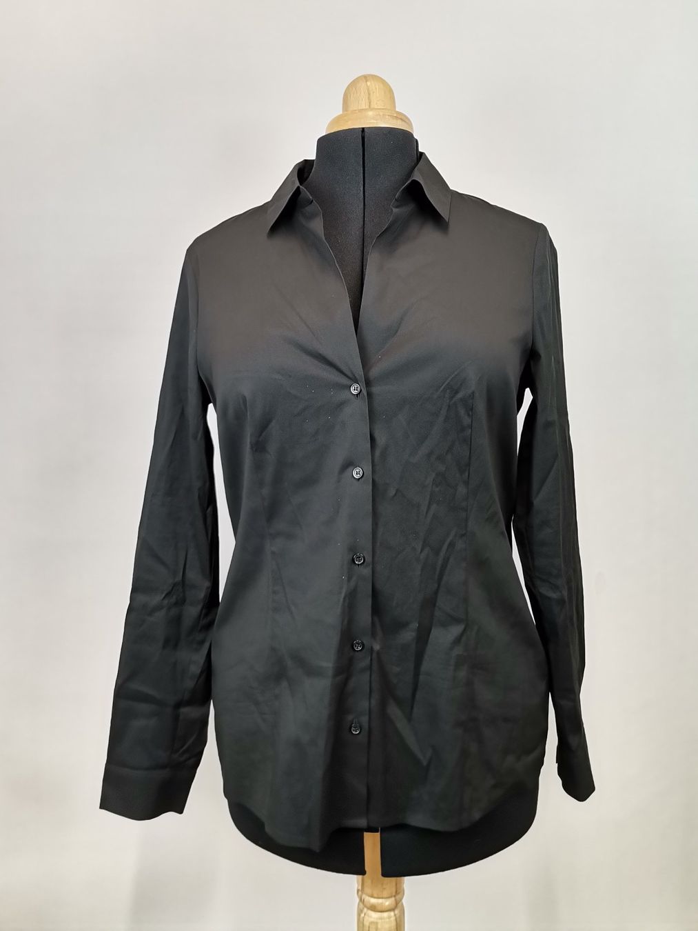 Esprit Blusen: ESPRIT Damenbluse EU 40 schwarz – Gebraucht aus Schaffhausen von Restwert_SH