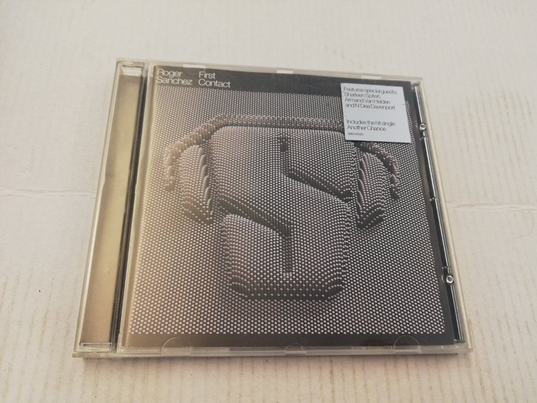 CDs: ROGER SANCHEZ - FIRST CONTACT – Gebraucht aus Bern von Vinylsound.ch
