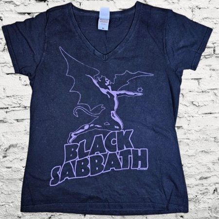 😈🤘Black Sabbath Shirt, L – The Fallen Angel of Metal! 🖤🔥