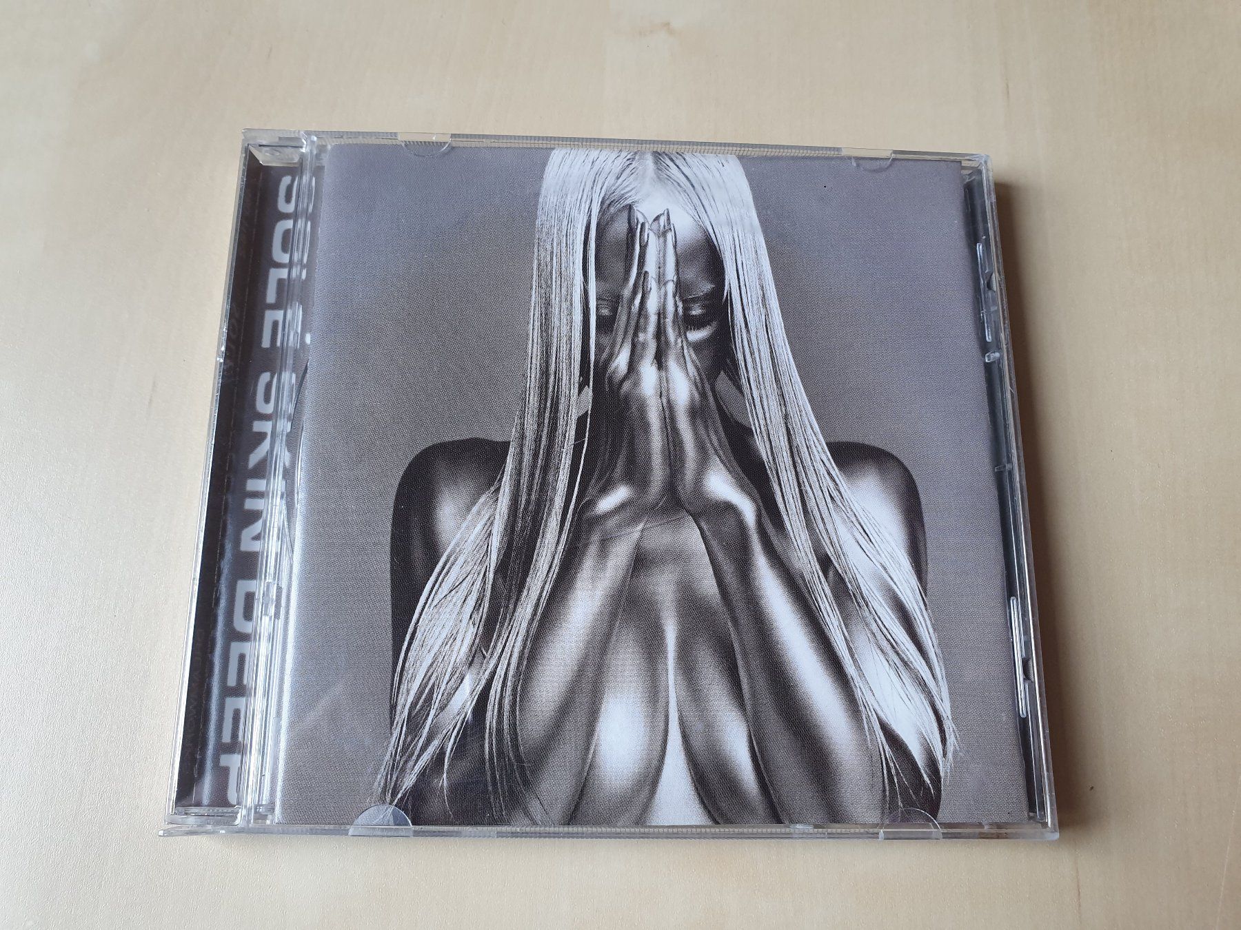 CDs: Sole Skin Deep – D'occasion à Stansstad par collectorsshop