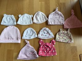 Diverse Babymützchen