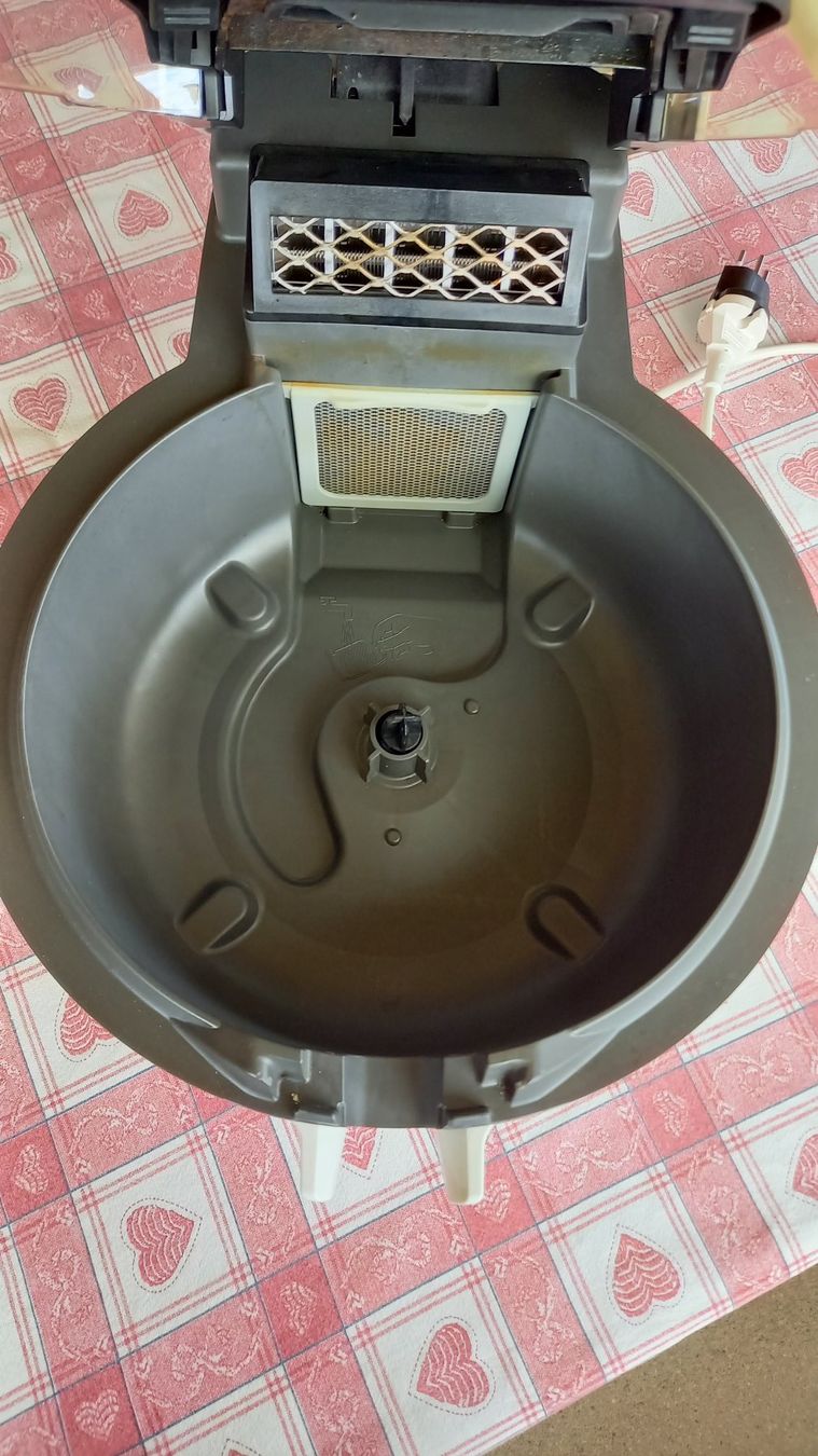 Tefal Elettrodomestici da cucina: Airfryer Tefal Actifry express XL – Usato da Lausen venduto da habrefre 4