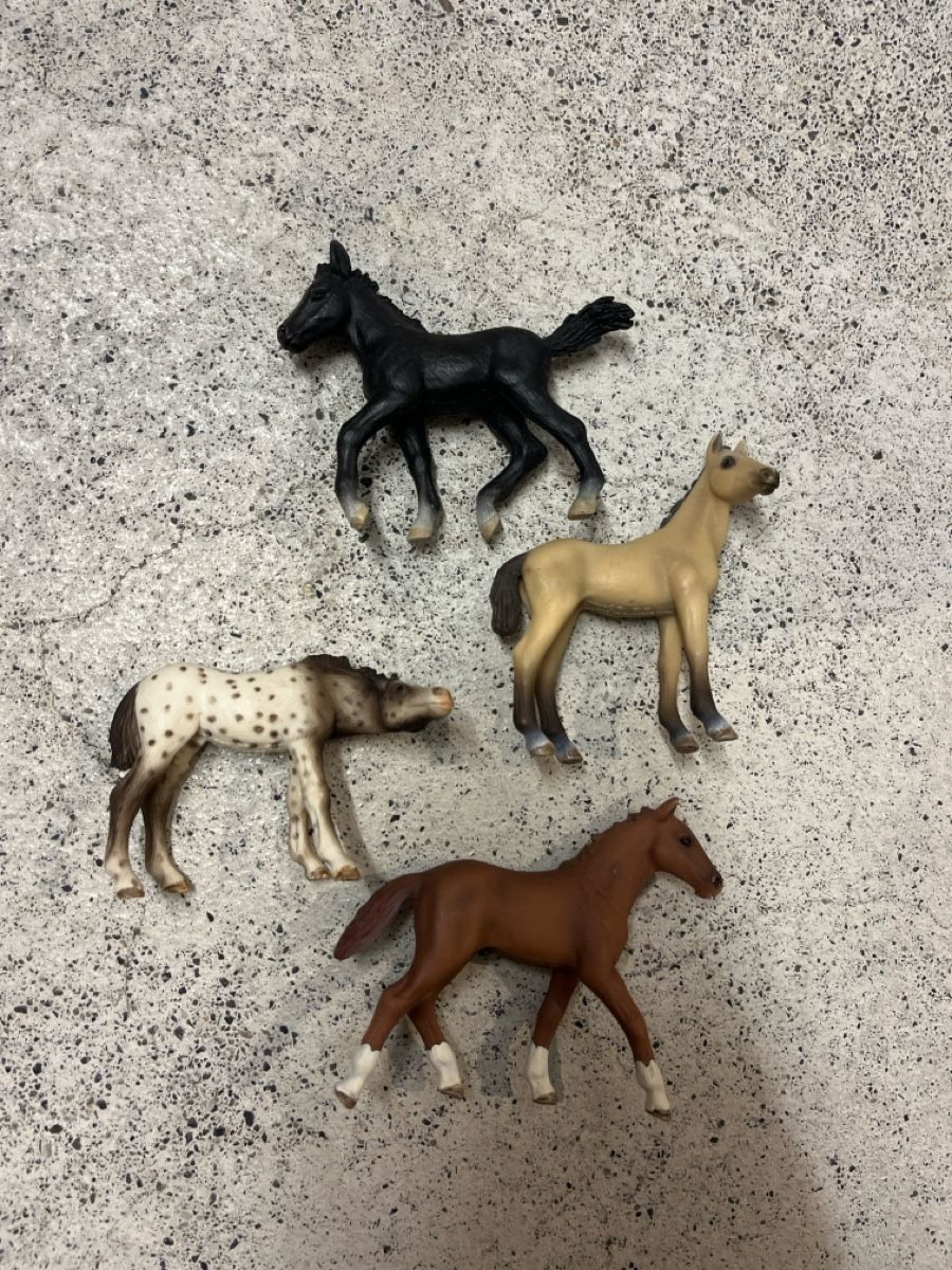 Schleich Jouets: Schleich Pferde Fohlen Set – D'occasion à Lostorf par Djmartin1