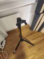 Millenium guitar stand