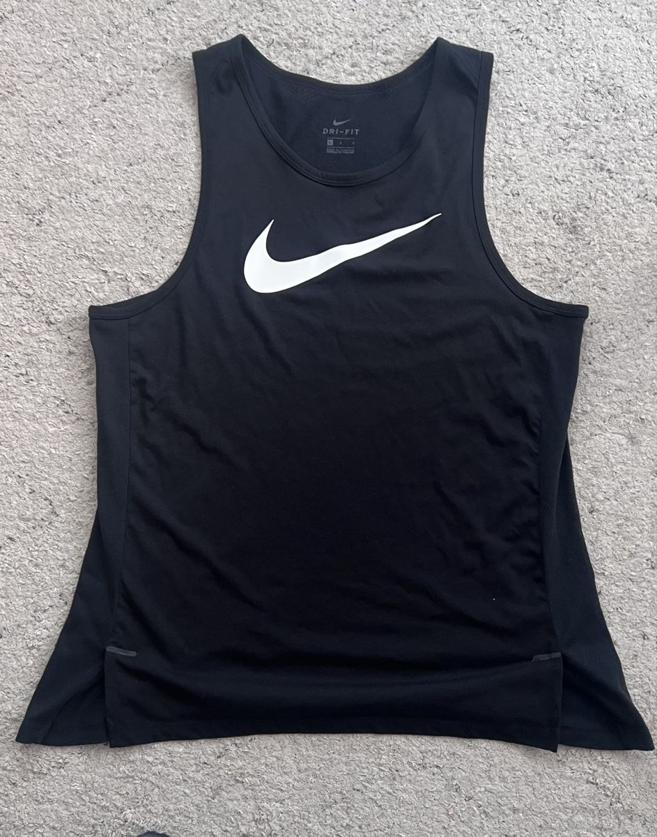 Nike T-shirts: Tanktop nike Gr. L – D'occasion à Emmenbrücke par ThomiE01