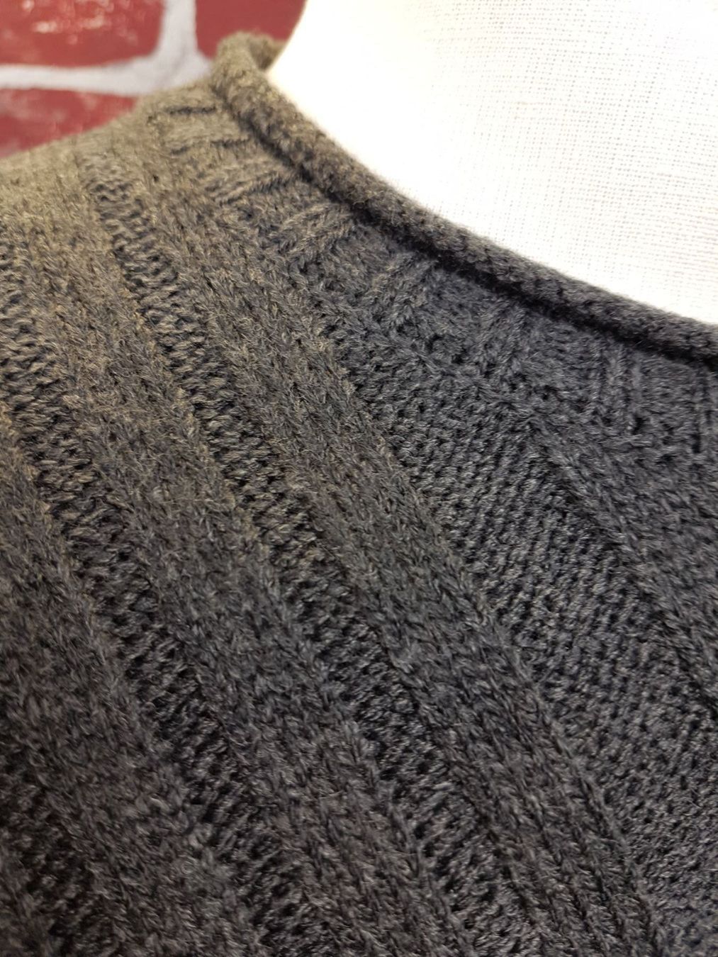 Maglioni & Felpe: Warmer Strickpullover anthrazit Gr. XL – Nuovo e nell'imballaggio originale da Seuzach venduto da VT-Collections1 2