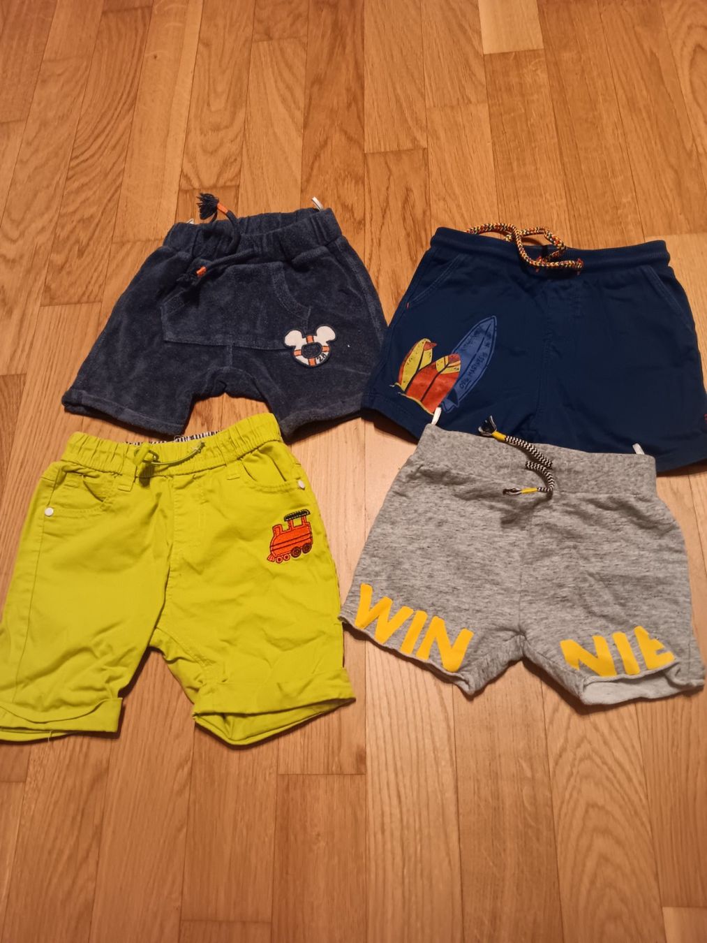 Lotti & Set di vestiti: Baby Kleider Paket ,Gr.80 – Usato da Oftringen venduto da joa_bbm2
