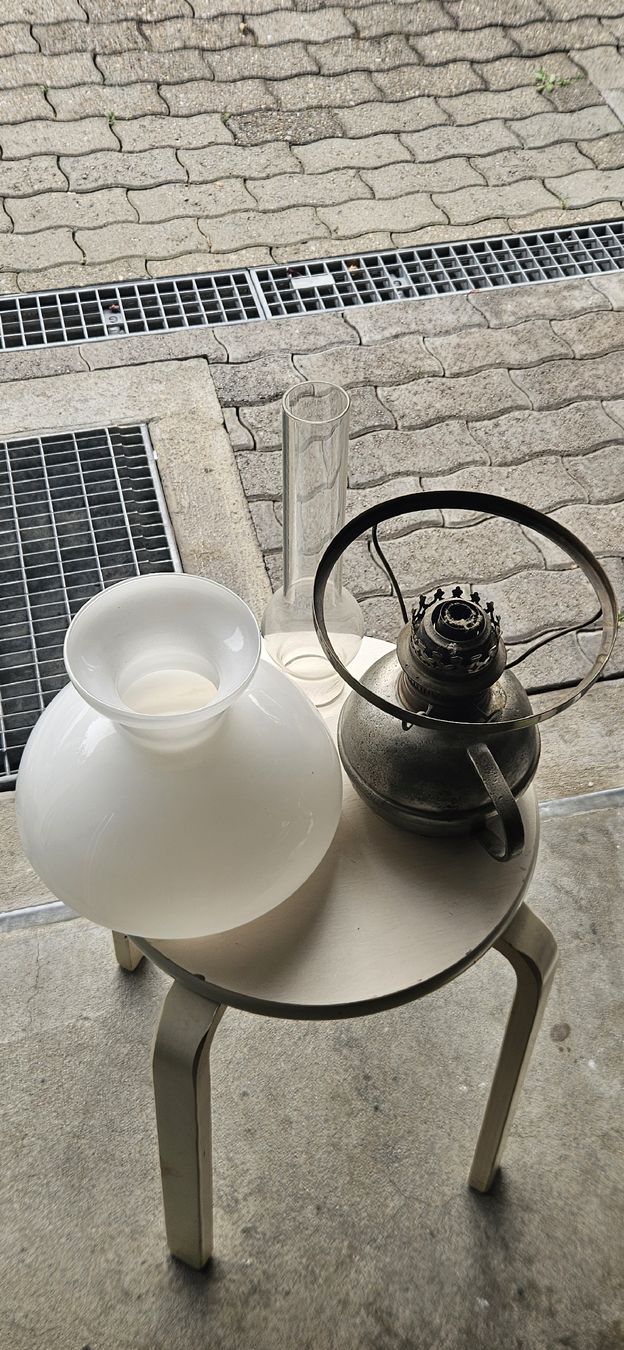 Lampen: Antike Petroleumlampe um 1900 – Gebraucht aus Belp von Ginus85 3