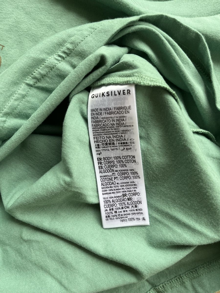 Quiksilver T-shirt: Quiksilver T Shirt – Nuovo (secondo la descrizione) da Zuzwil SG venduto da dieschnellemichelle 4