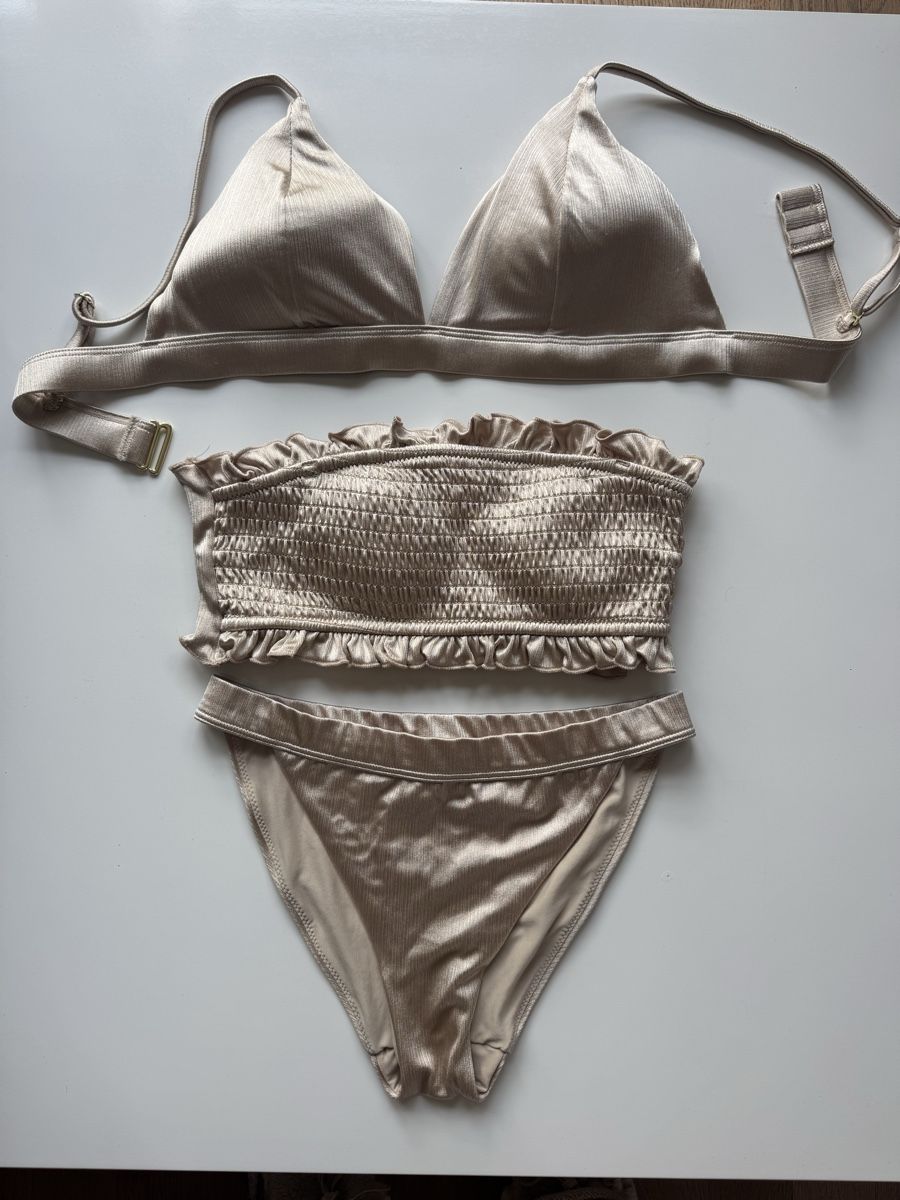 Badekleider & Bikinis: Damen Bikini, goldig, Grösse S, neuwertig – Gebraucht aus Rotkreuz von Mini_mela33