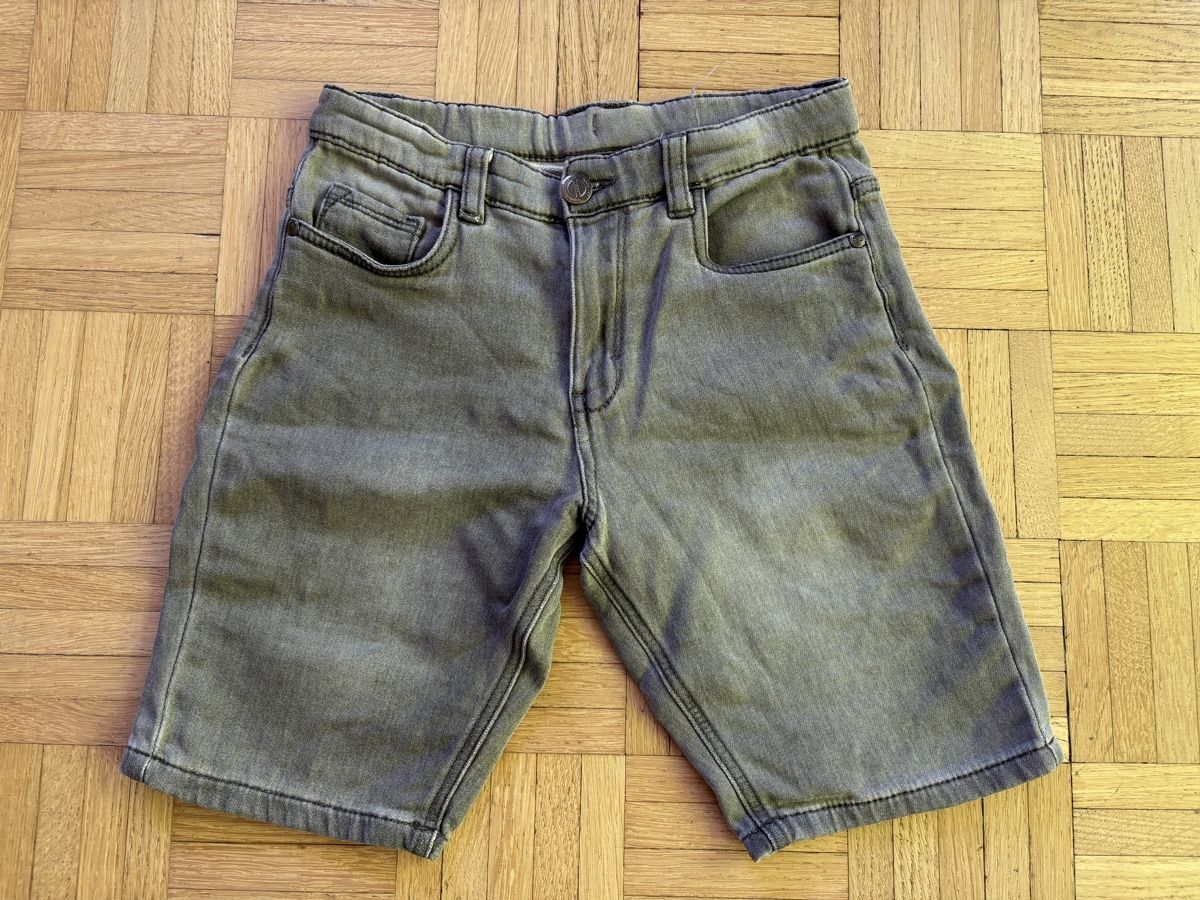 Hosen: Kurze Jeanshose Gr. 152 – Gebraucht aus Wettingen von _Nordliechtli_