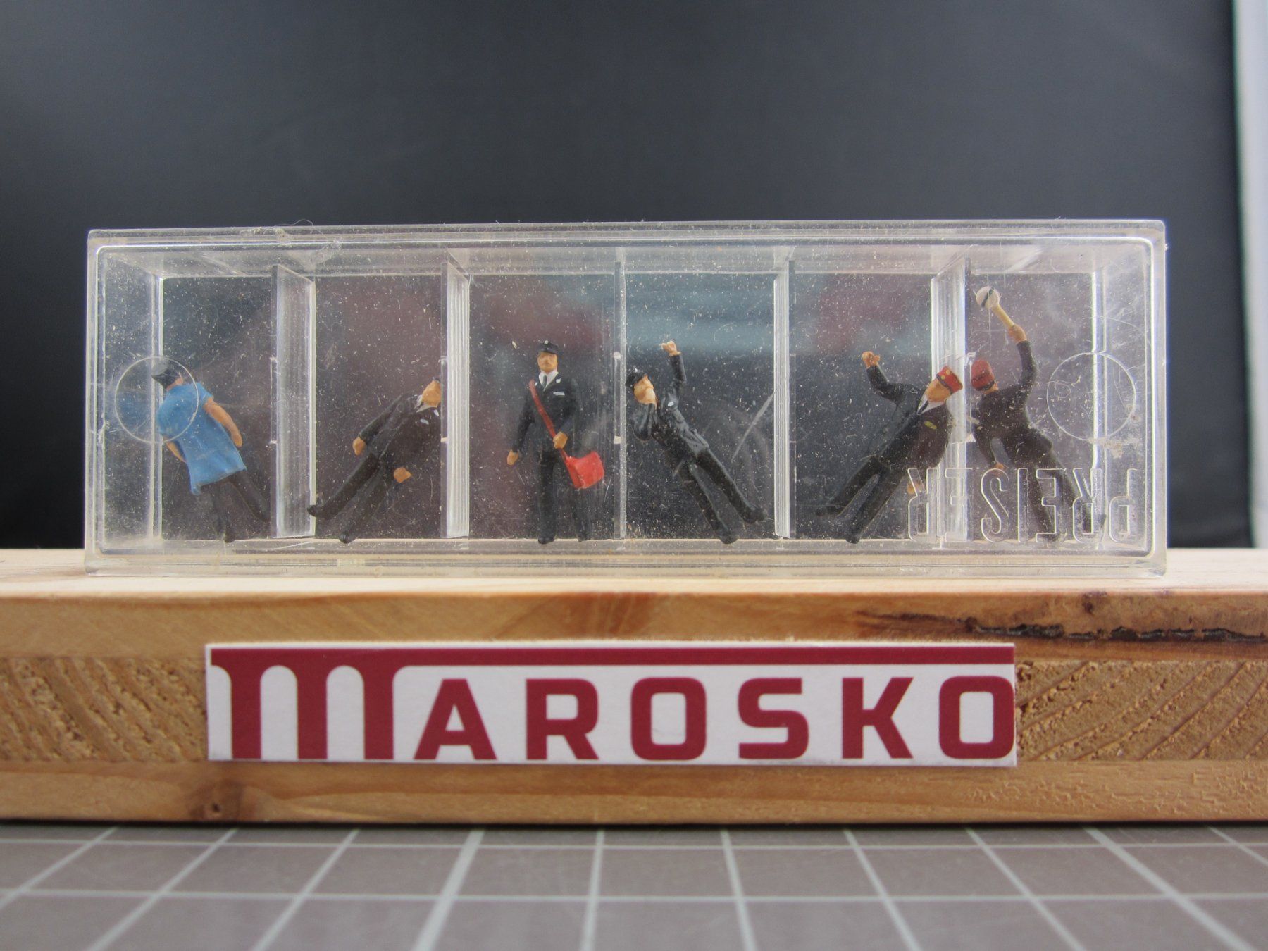 Bemo Modelleisenbahnen: Preiser 6x Schweizer Bahnpersonal, ohne OVP, . – Gebraucht aus Malters von Marosko