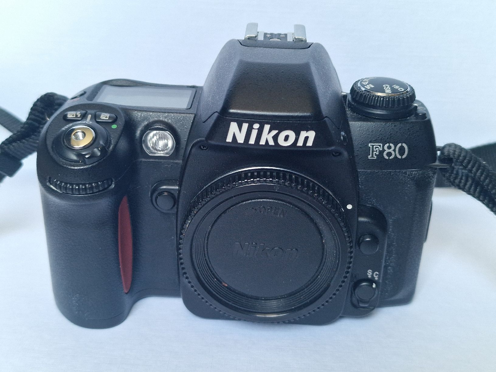 Nikon Fotocamera: Nikon F80 analog camera – Usato da Neftenbach venduto da ant_lr9d