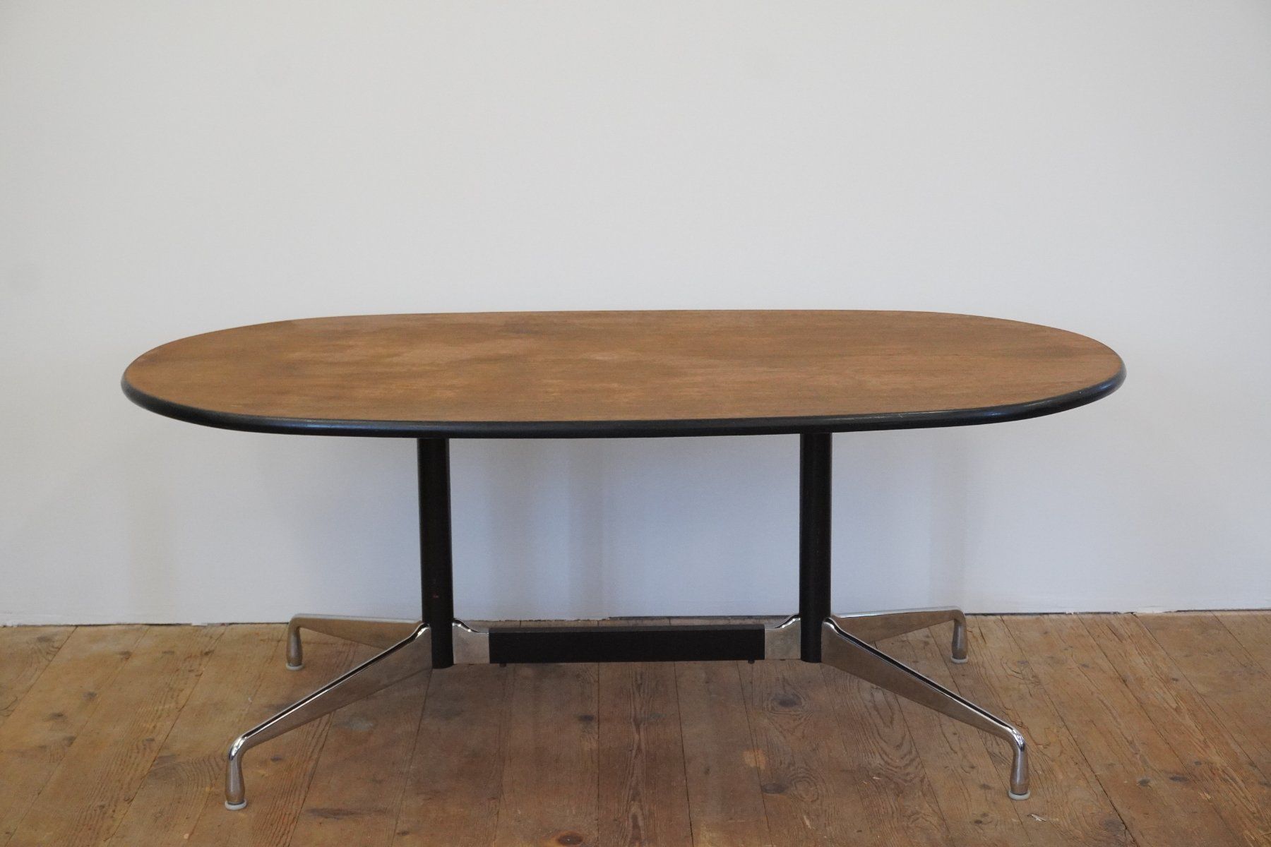 Vitra Tables: Vitra Eames Segmented Table 180 x 97 cm – D'occasion à Bad Zurzach par QLASSIQ 1