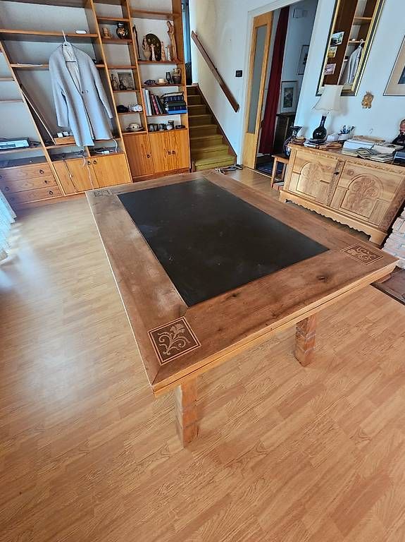 Tavoli: Ancienne table en noyer et ardoise – Usato da Corsier sur vevey venduto da Hitu 1