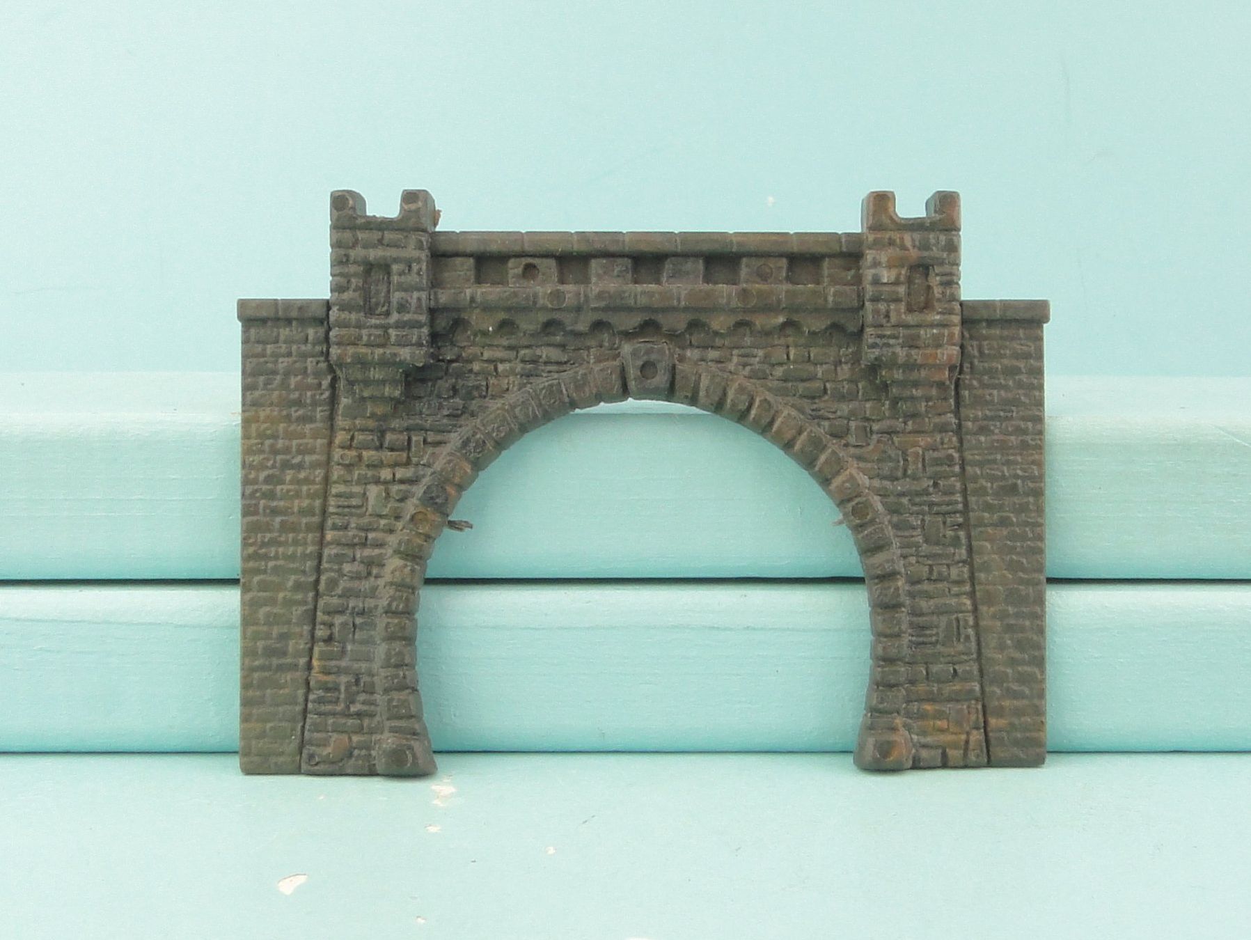 Modelleisenbahnen: Tunnel Portal Spur Z – Gebraucht aus Bülach von Albitrain