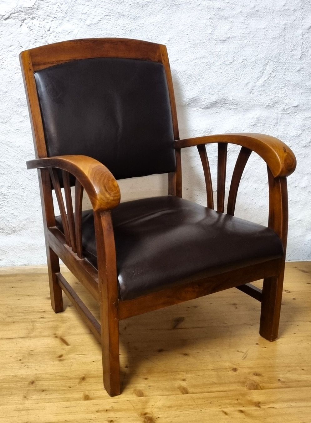 Poltrone: Macabane "Eris" Leder Sessel im Kolonialstil – Usato da Bern venduto da ros_v7ry
